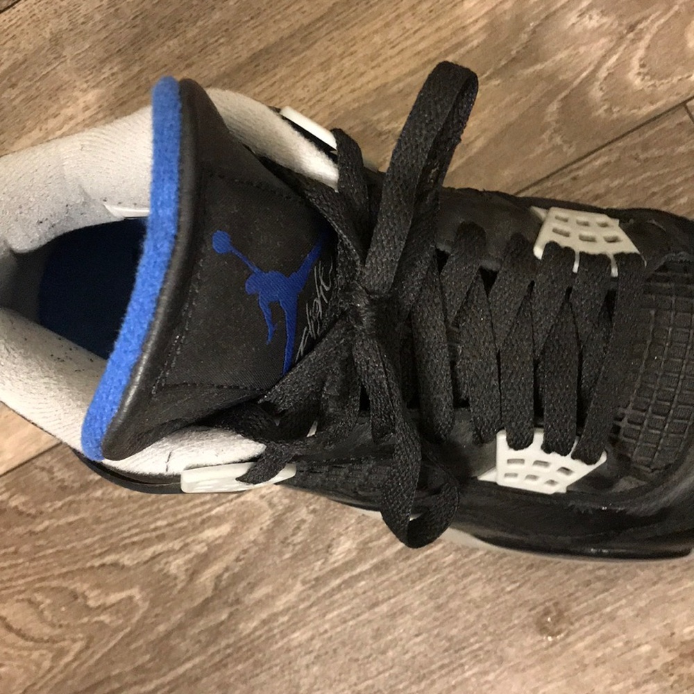 Jordan 4s